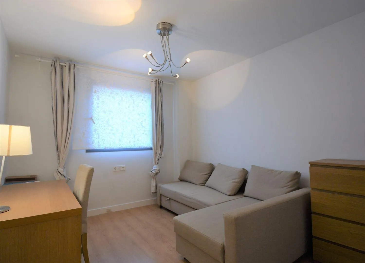 Apartment 5 Minutes Away From The Beach Barcelona